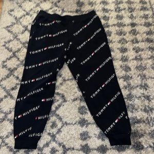 Black & white Tommy Hilfiger Joggers 🔥